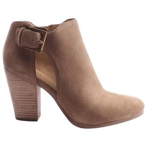 Michael Kors Women's Suede Heeled Zippered Booties in Desert Size 6